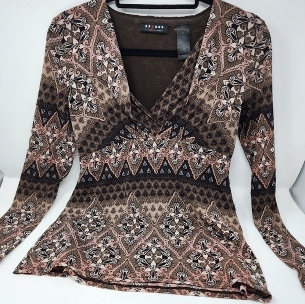 Axcess A Liz Claiborne Company Ladies V Neck‎ Brown Blouse Size Medium
